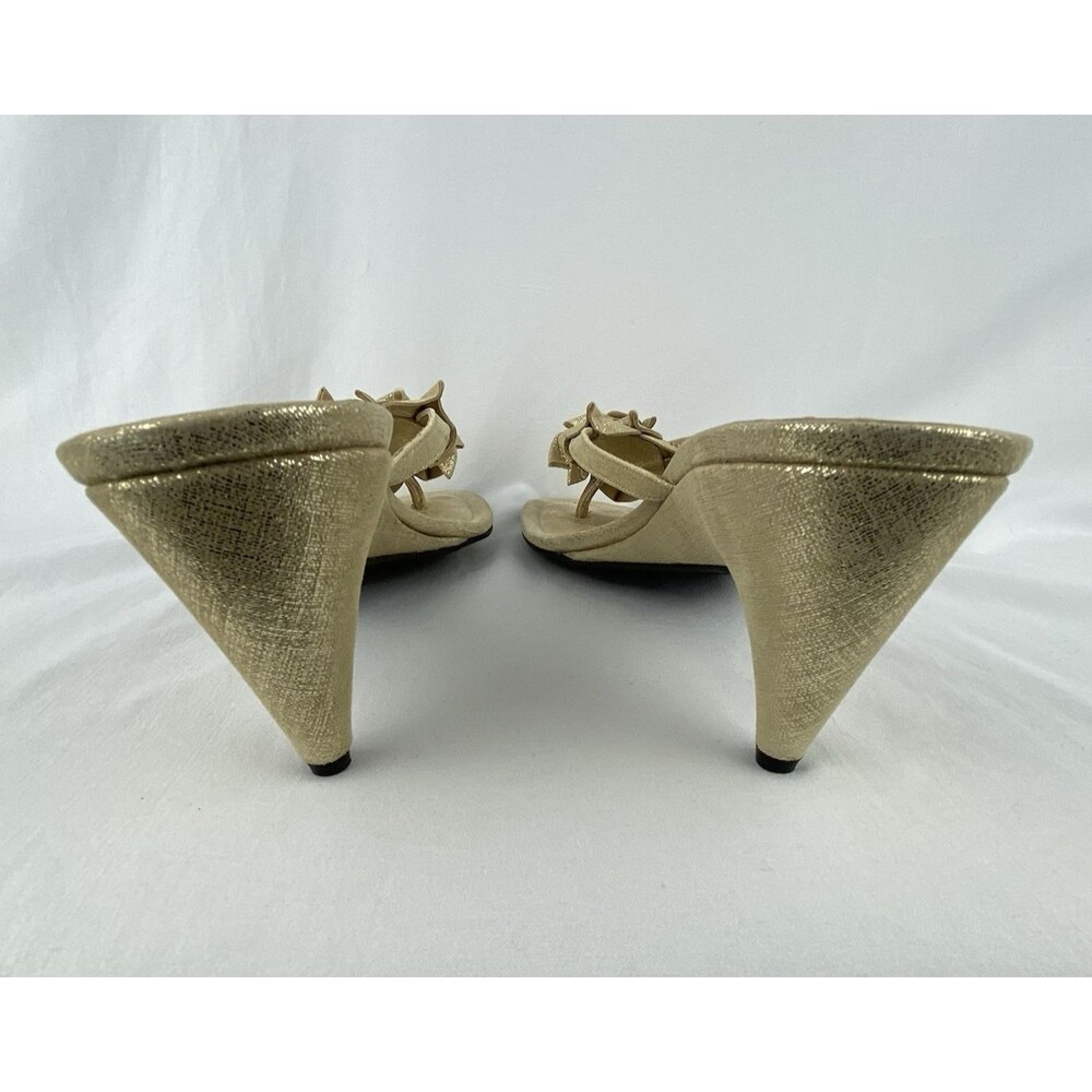 Donald J. Pliner Gold Sandals! Gorgeous. 10. - Picture 8 of 13